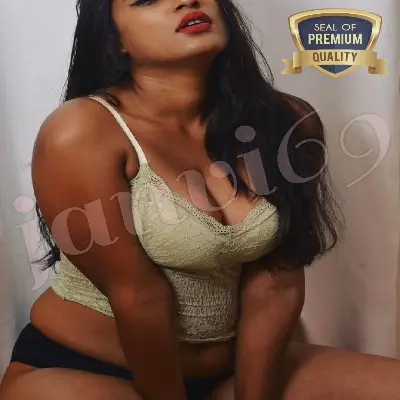 call girl Manali gives full service